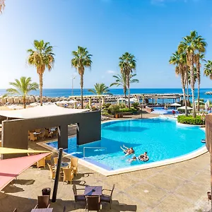 - - Savoy Signature Hotell