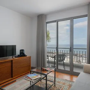  Apartment Princesa Dona Amelia By An Island